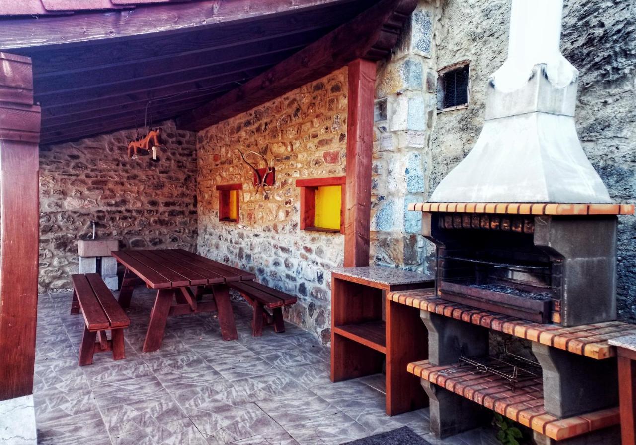 Casa Rural Buron Posada De Valdeon Exterior photo