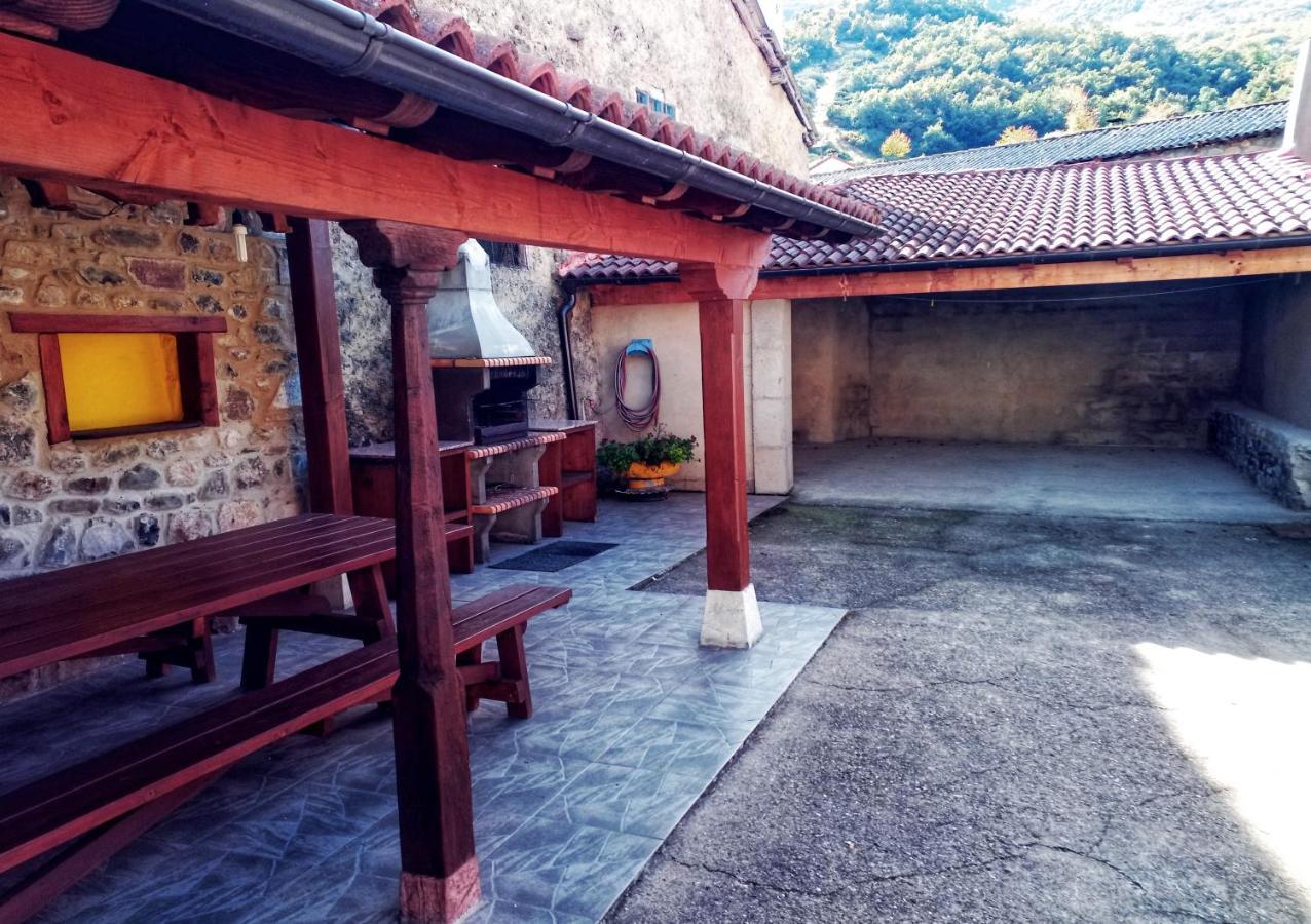 Casa Rural Buron Posada De Valdeon Exterior photo