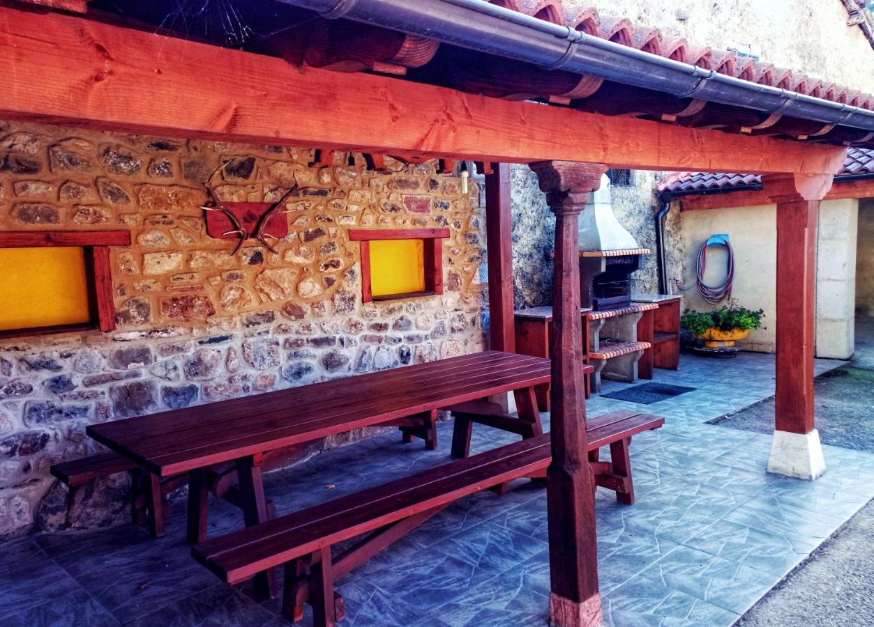 Casa Rural Buron Posada De Valdeon Exterior photo